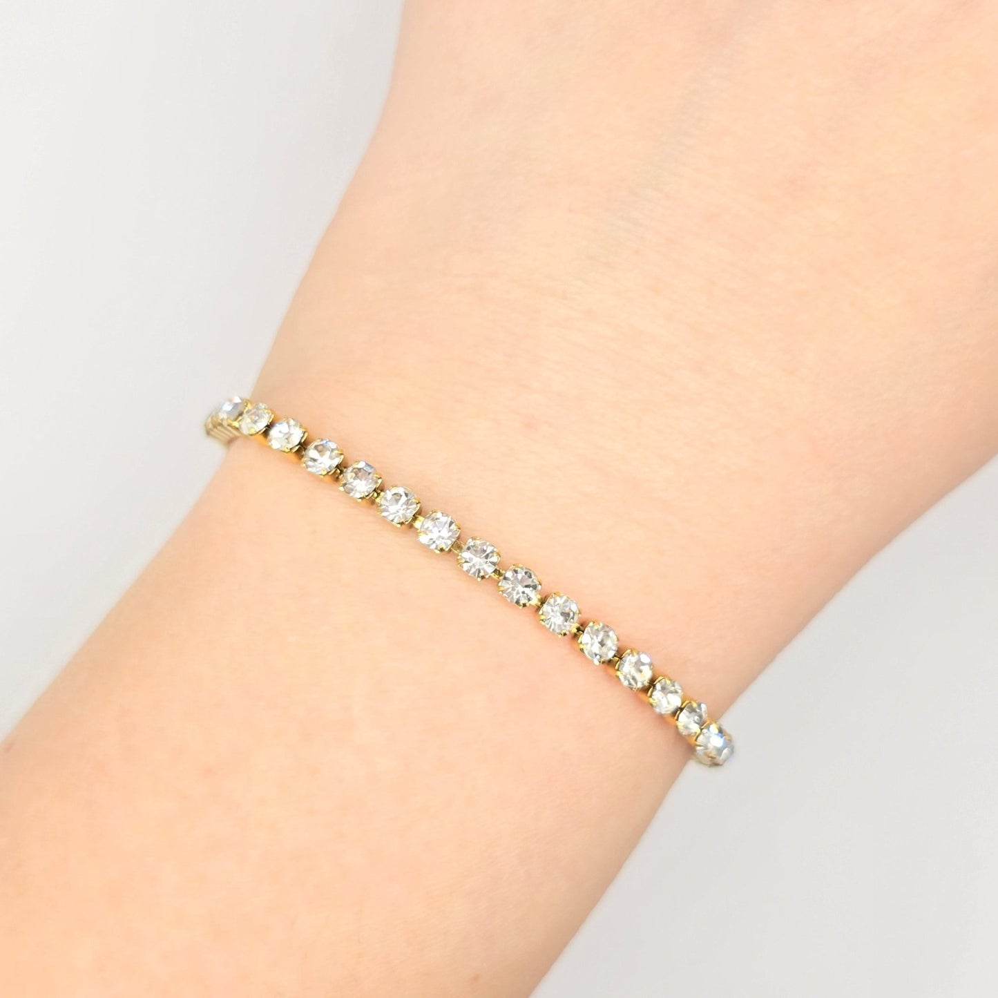 delicate gold tennis bracelet waterproof