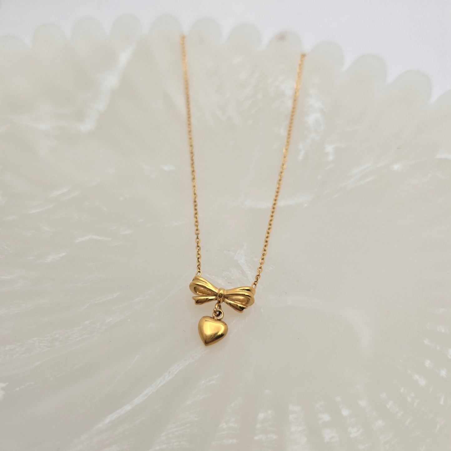 dainty gold heart necklace perfect gift