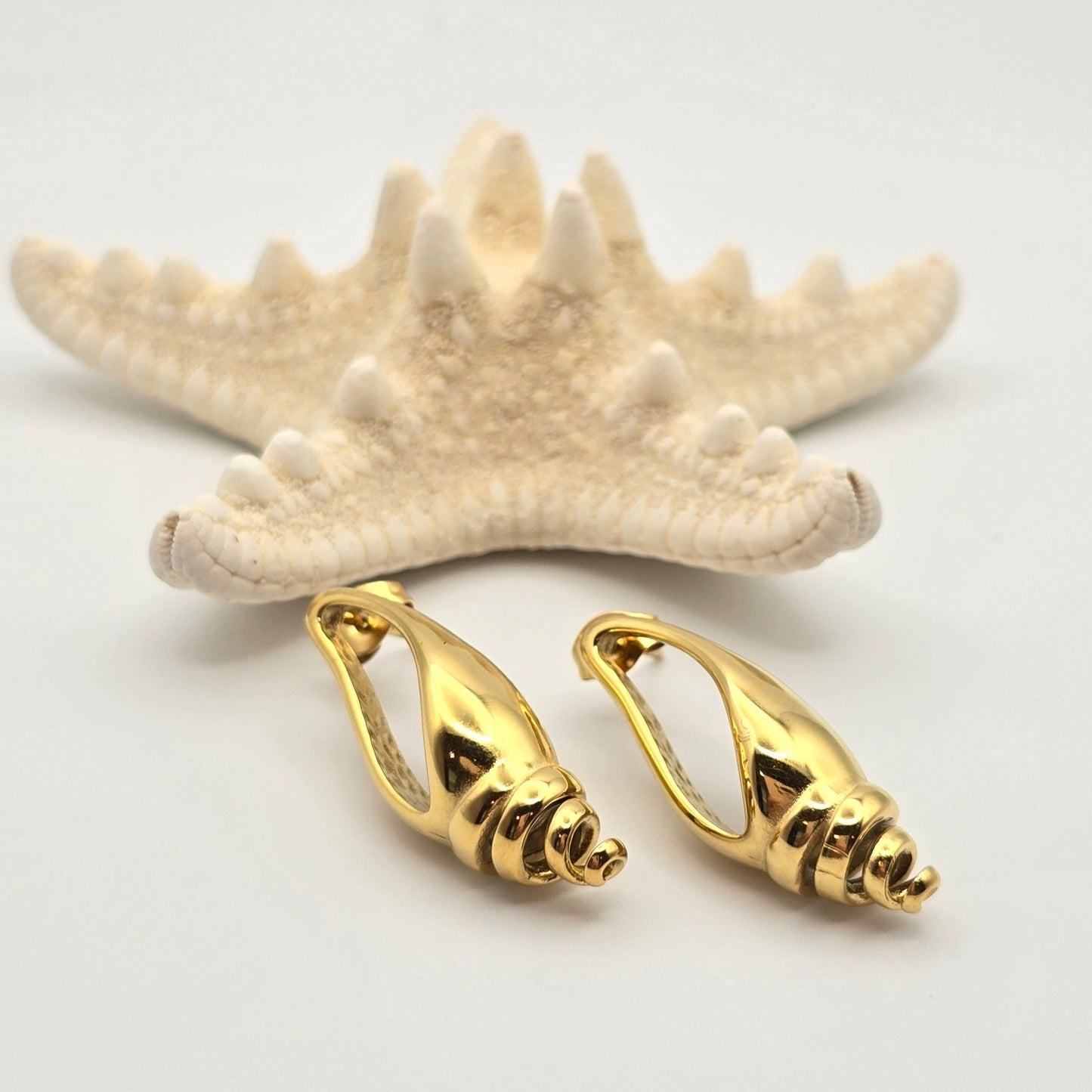 perfect gold summer vacation earrings waterproof