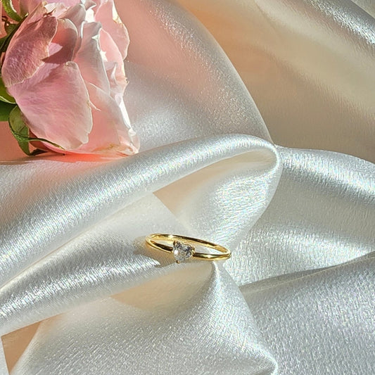 delicate sweatproof gold heart shaped diamond ring
