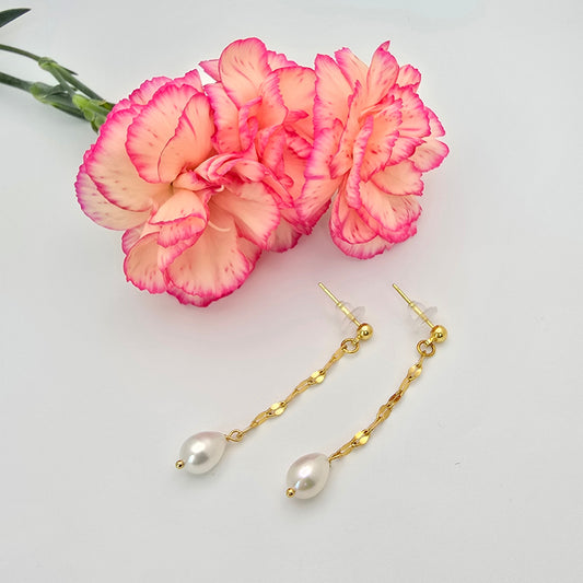 dainty gold pearl earrings lightweight