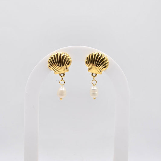 dainty vacation jewelry delicate shell pearl earrings