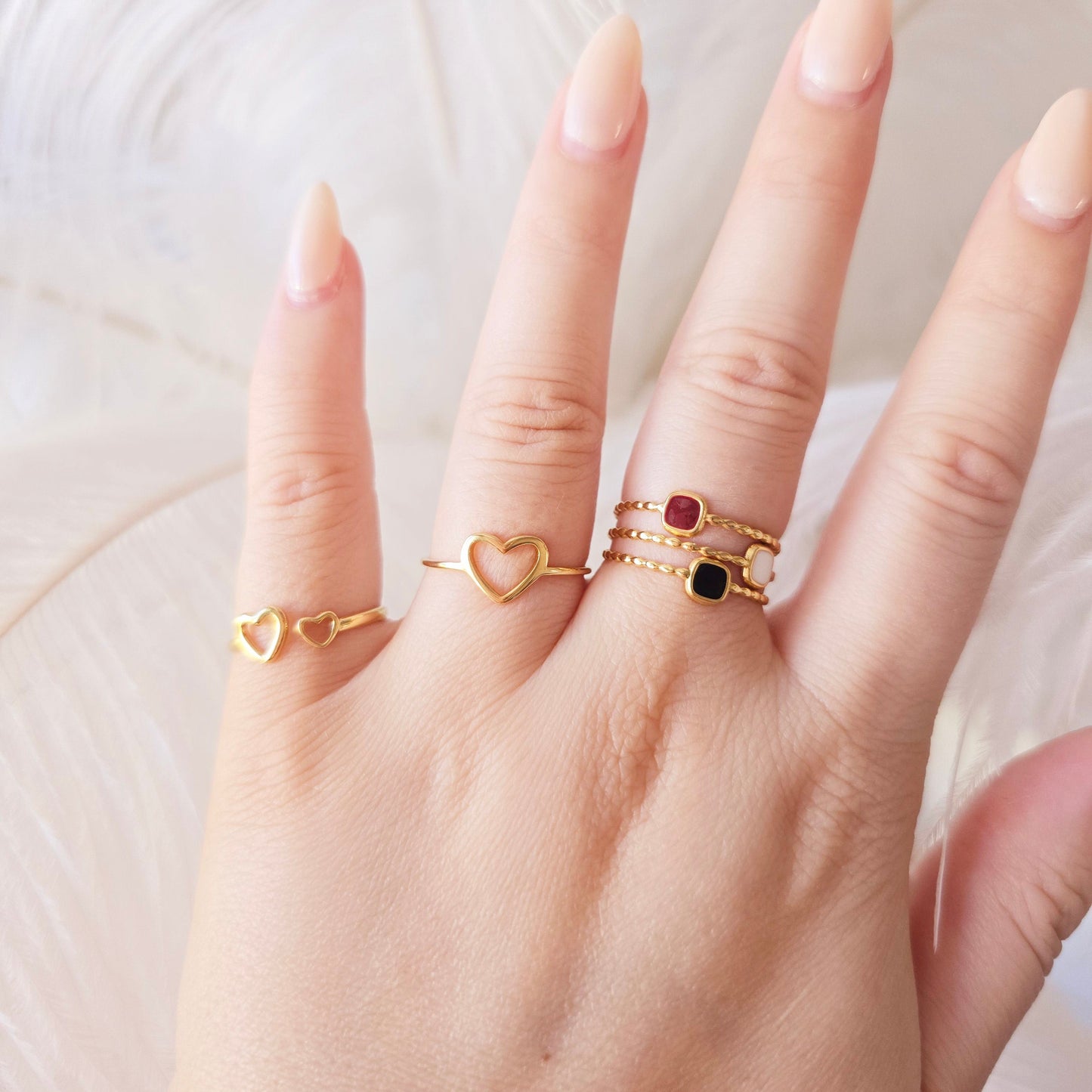 heart gold rings on