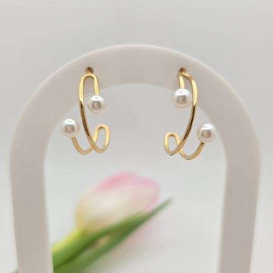 light weight everyday gold hoop earrings