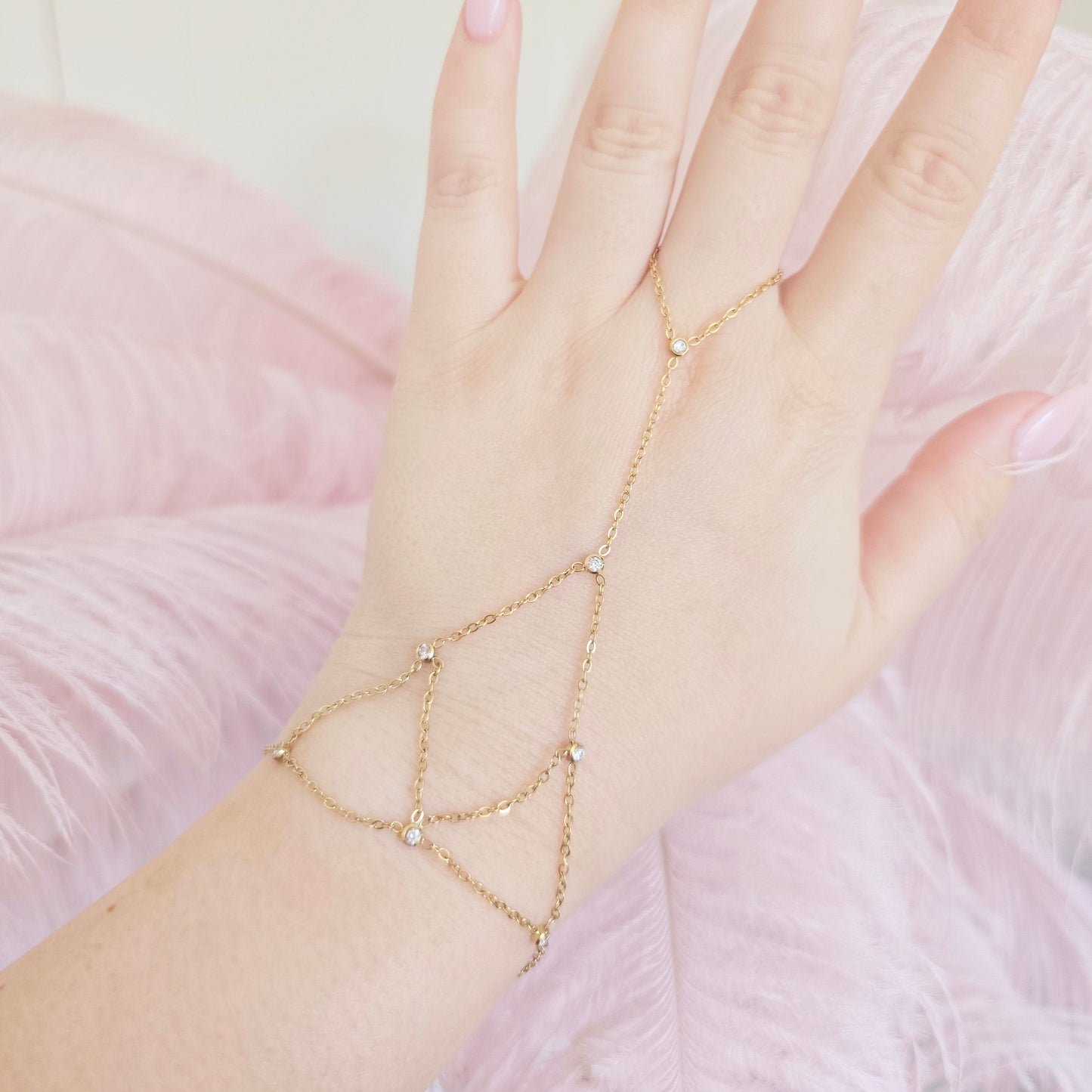 dainty gold waterproof handchain unique