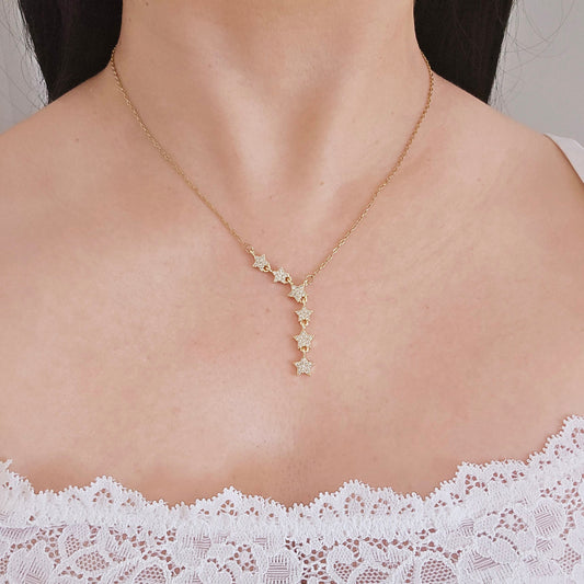 delicate gold stars necklace gift idea