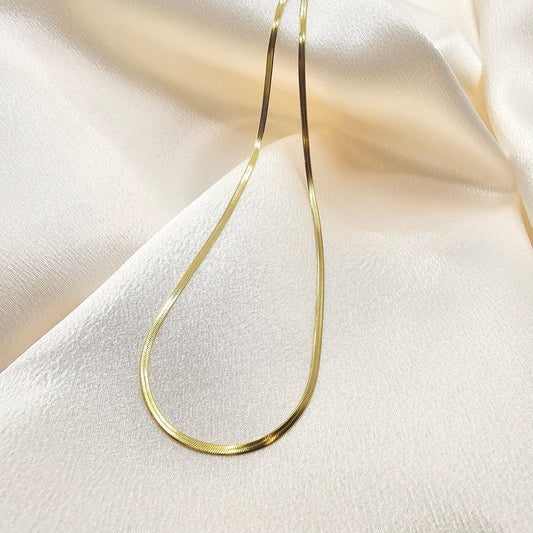delicate gold thin flat sweatproof necklace 