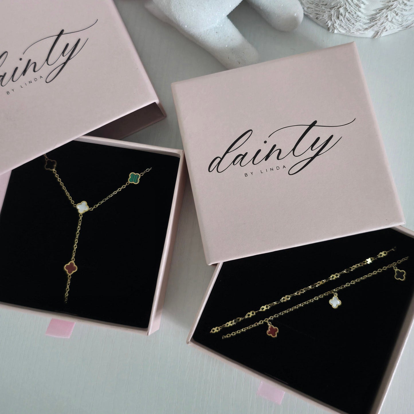 mini clover van cleef motif handchain anklet