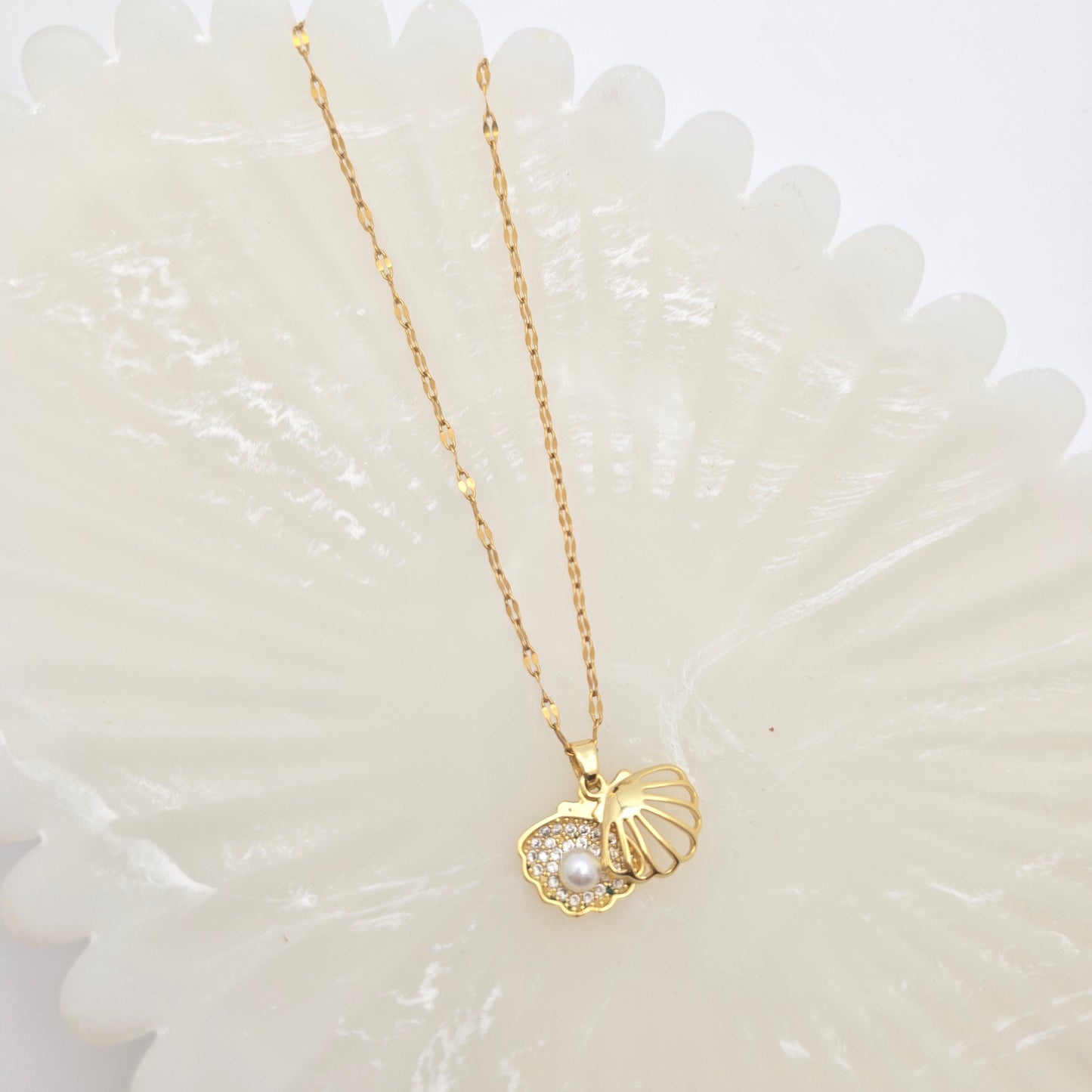dainty shell pearl gold necklace waterproof