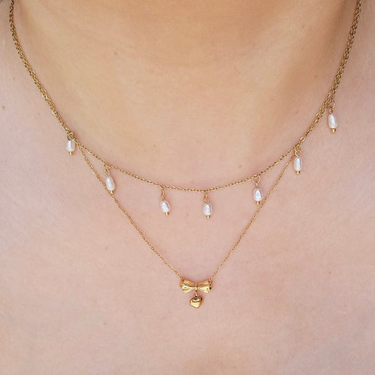 dainty gold bow pearls necklace 