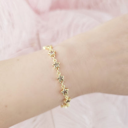 dainty gold stars bracelet stacking