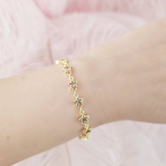 dainty gold stars bracelet stacking