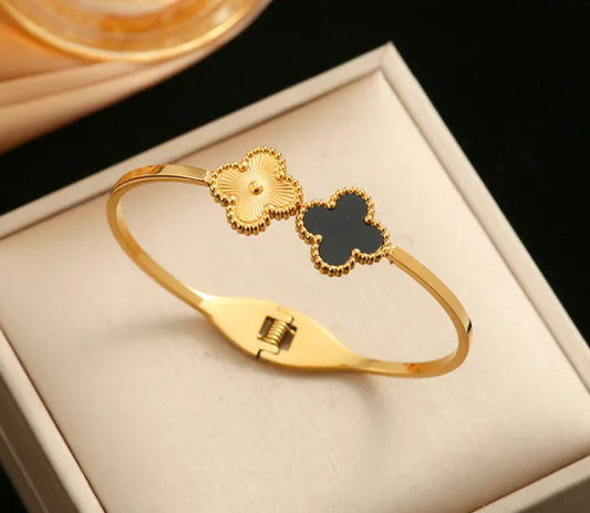 Coco Clover Bangle