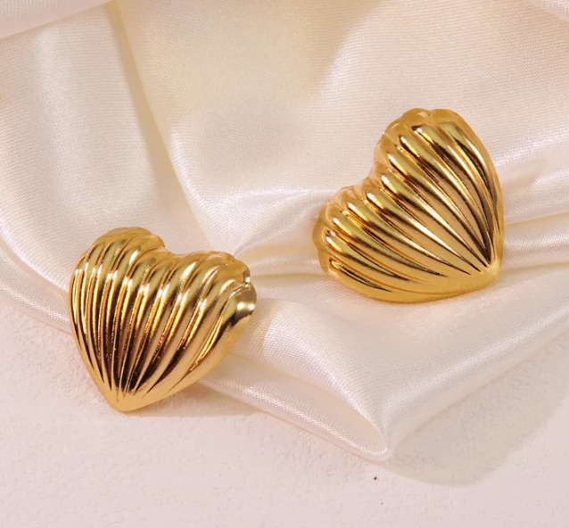 Daphne Heart Earrings