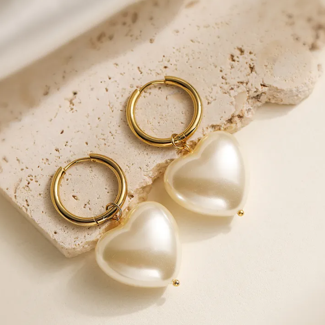 Gabriella Pearl Heart Earring