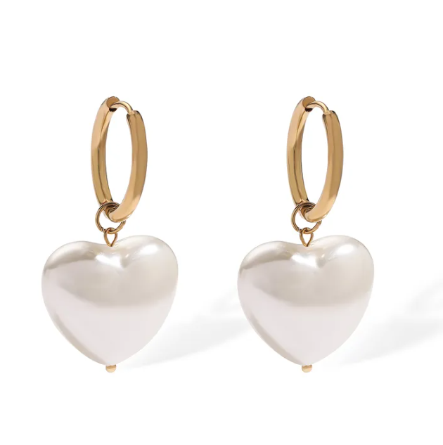 Gabriella Pearl Heart Earring