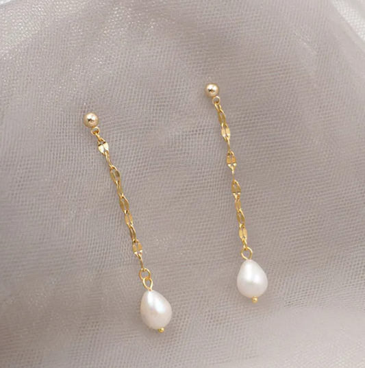 Maisie Drop Pearl Earrings