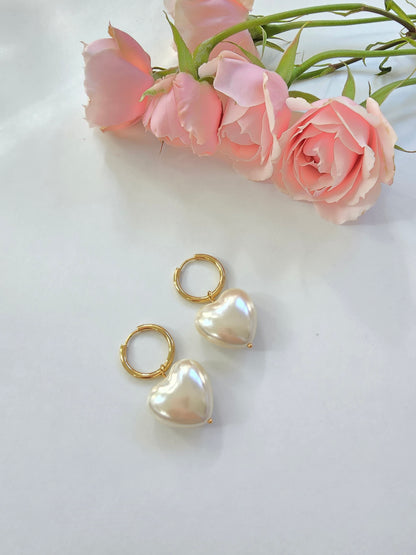 Gabriella Pearl Heart Earring