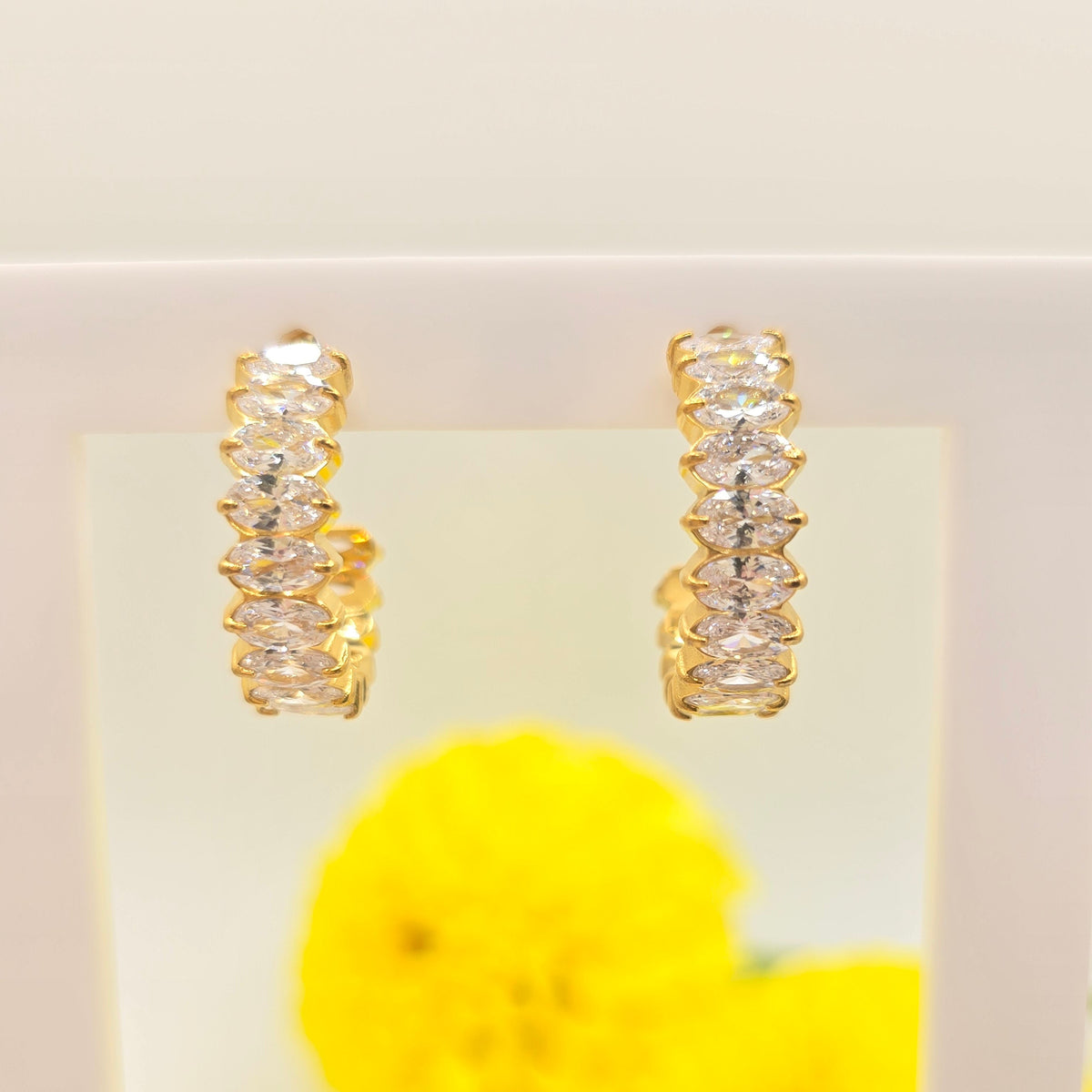 Marquise Belle Hoops
