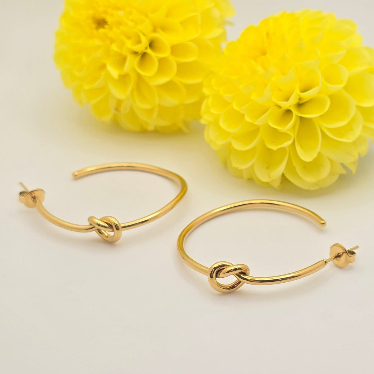 Knot in Love Hoops